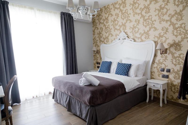 Double or Twin Room with Balcony image 2