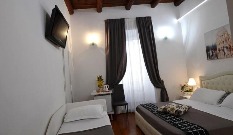 Triple Room image 3
