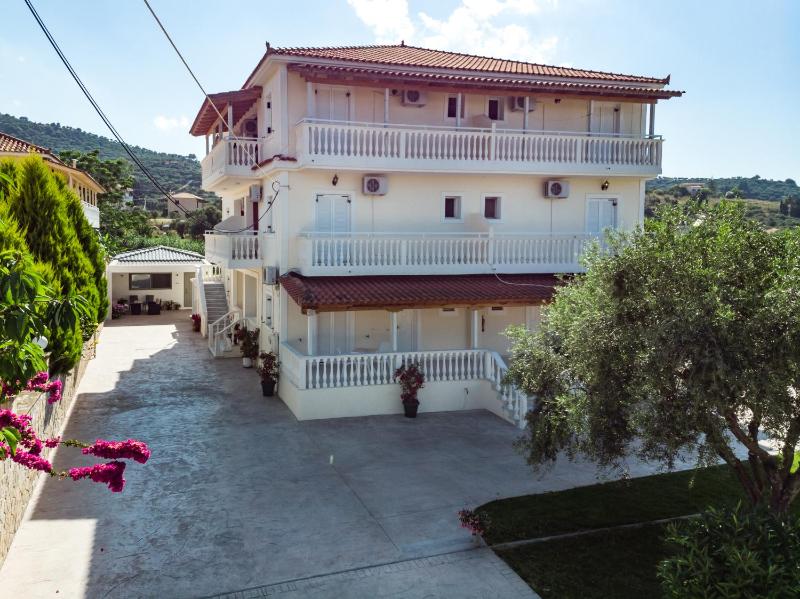 Villa Georgia Images