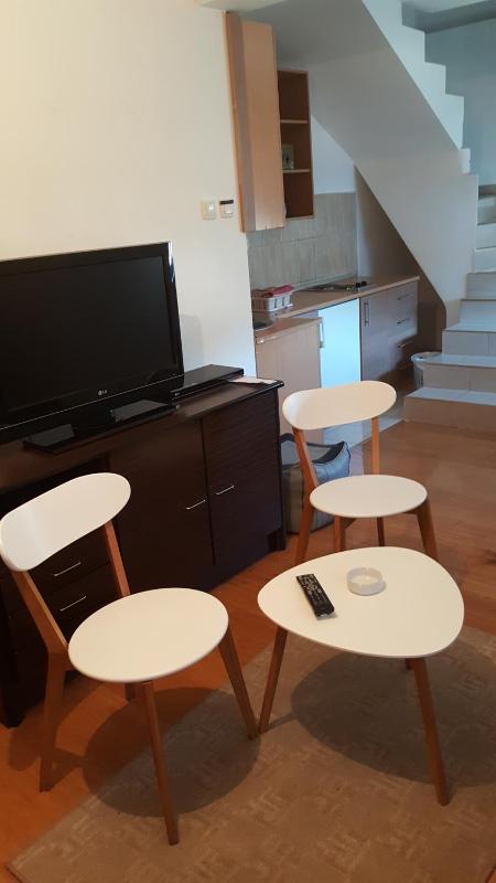 Studio Apartment with Balcony image 3