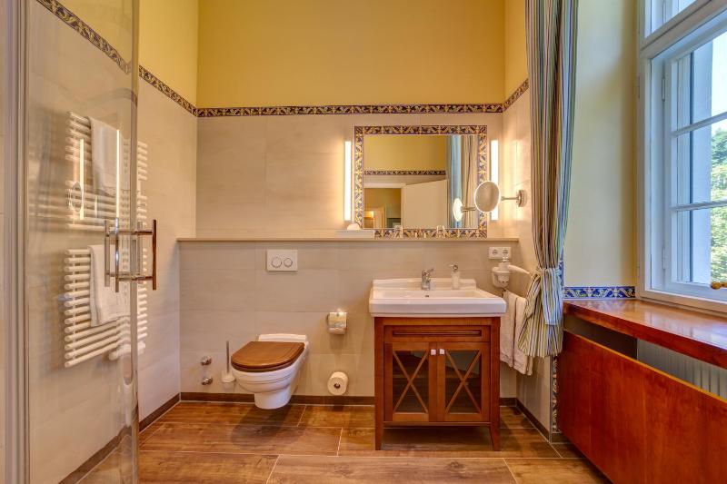 One-Bedroom Suite image 4