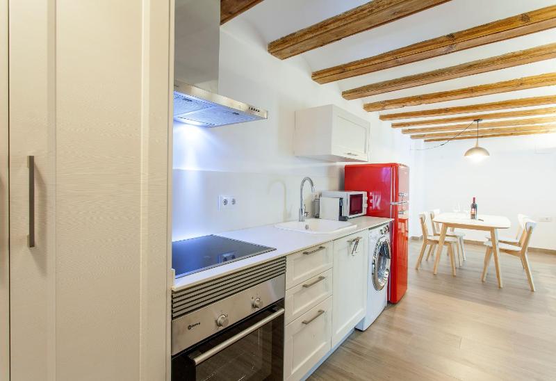ApartUP Central Market II - image 12