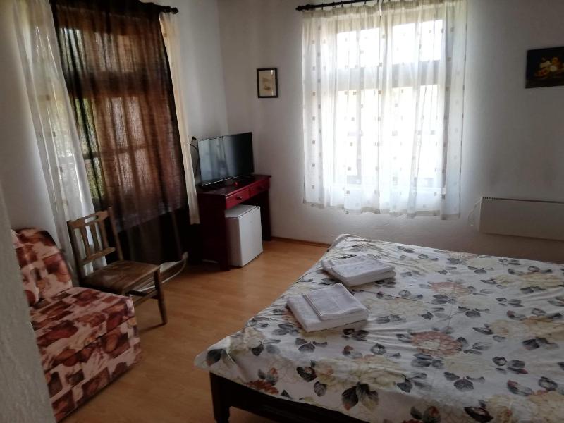 Standard Suite image 4