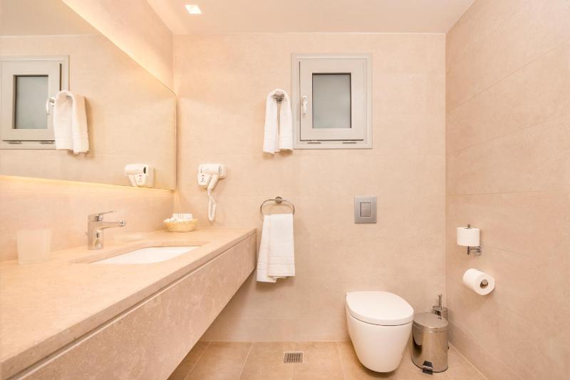 Superior Double or Twin Room image 3