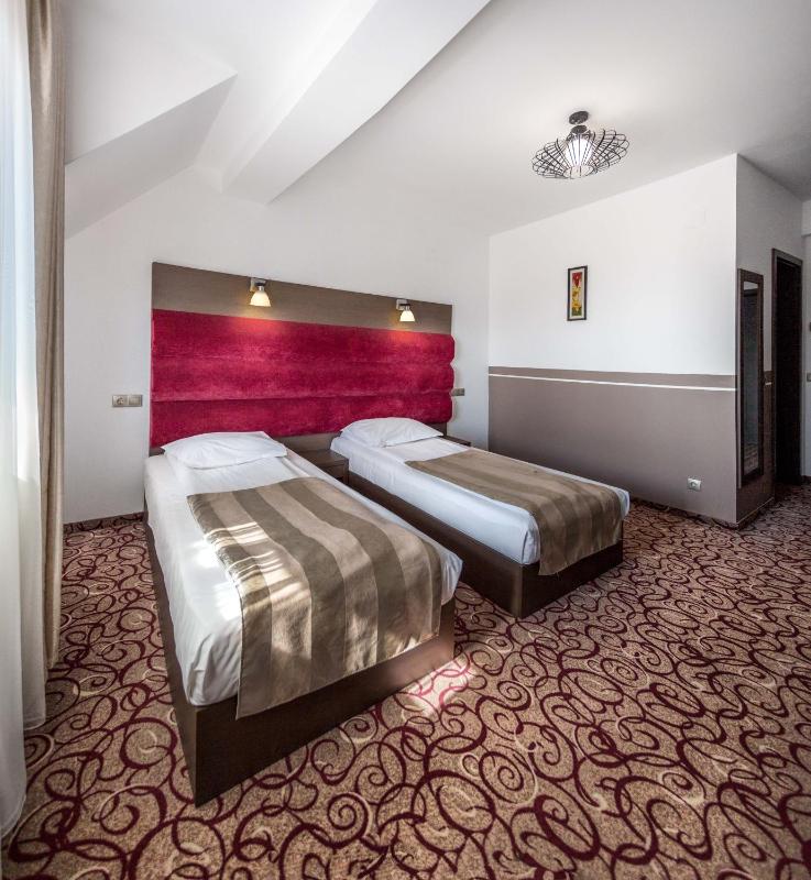 Hotel Bliss - image 17