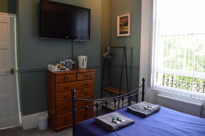 Standard Double Room image 4