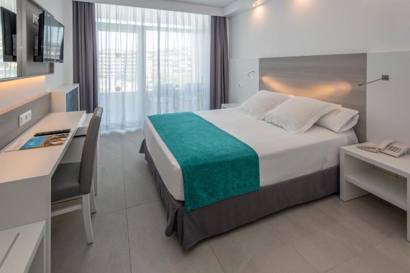 Double Room image 1