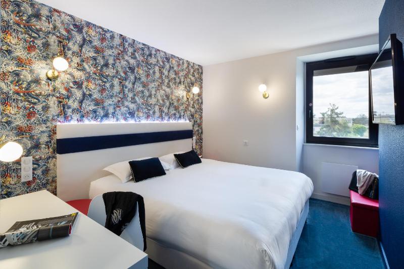 Deluxe Room image 1