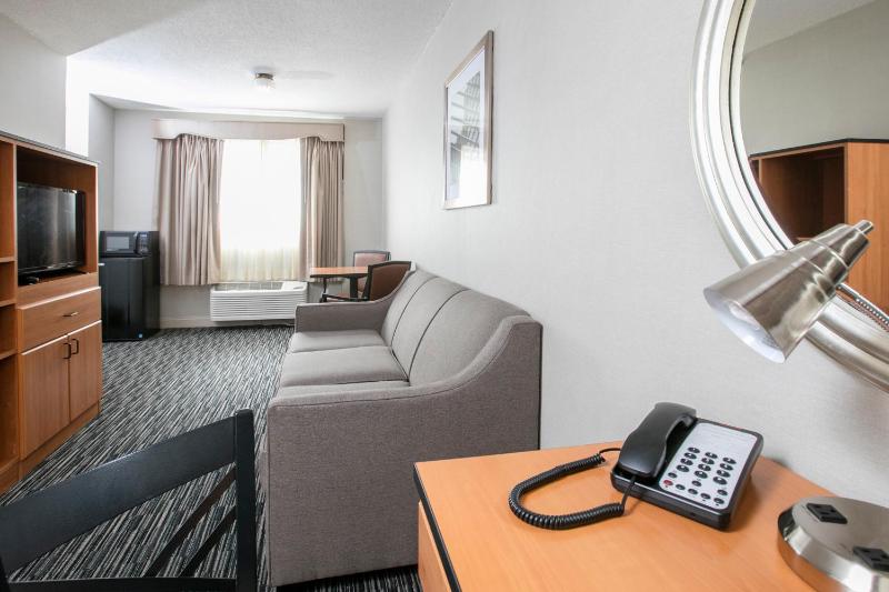 Executive Suite image 1