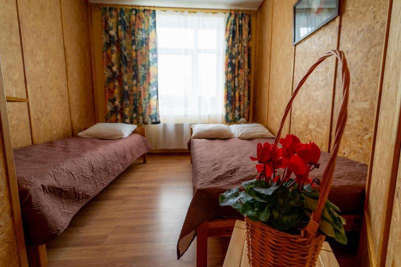 Economy Double Room image 3