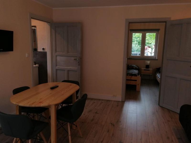 One-Bedroom Apartment image 2