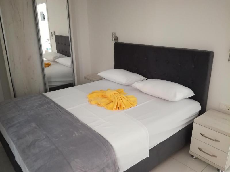 Apartment with Sea View image 3