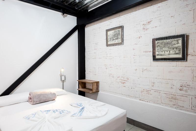 Medellin Backpacker Hostel - image 10