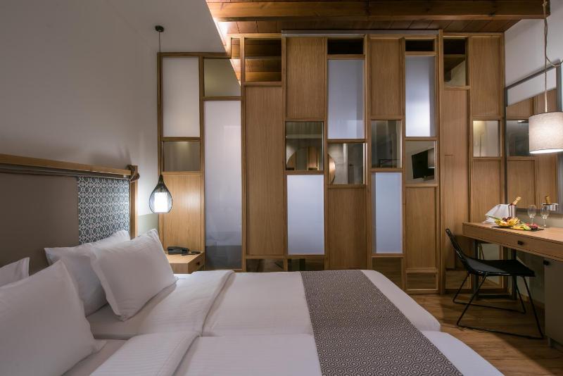 Suite with Balcony image 4