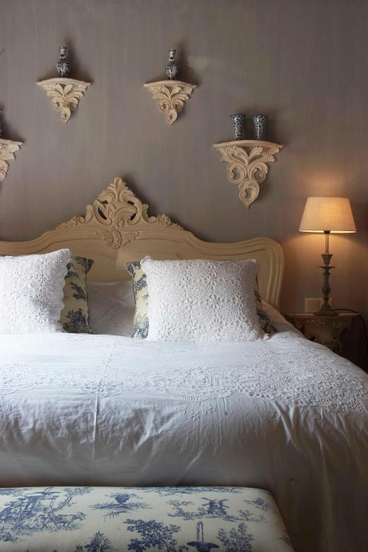 Small Double Room image 1