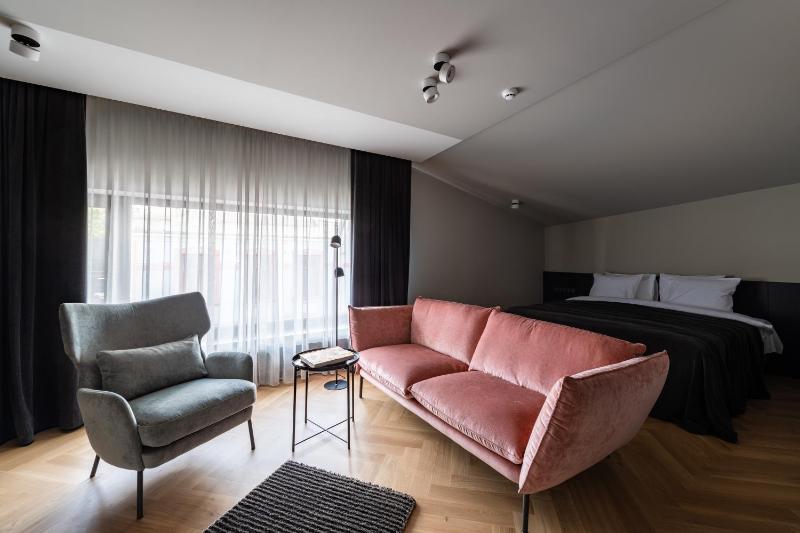 Maestro Design Hotel - image 38