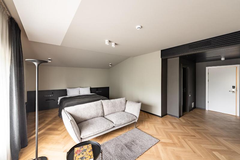 Maestro Design Hotel - image 46
