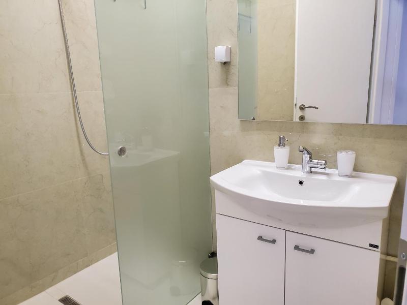 One-Bedroom Apartment image 2