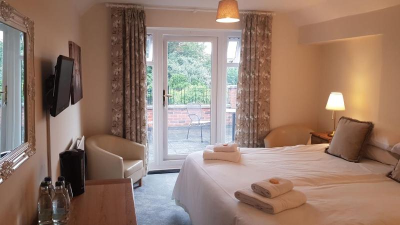 Double Room image 1