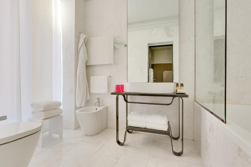 Junior Suite image 3