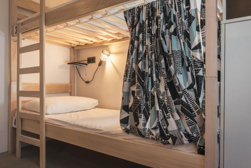 4-Bed Mixed Dormitory Room image 1