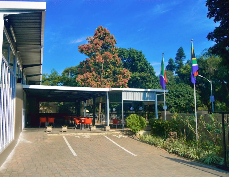 Essenwood Park Hotel - image 4