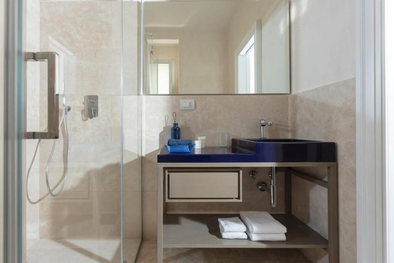 King Room with Sea View image 3