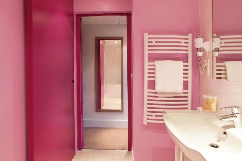 Family Queen Room image 3