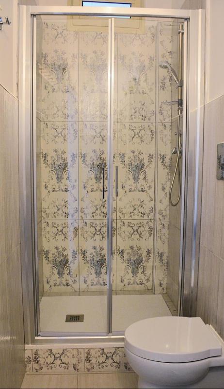 Lùrooms- Guesthouse in Noto - image 9