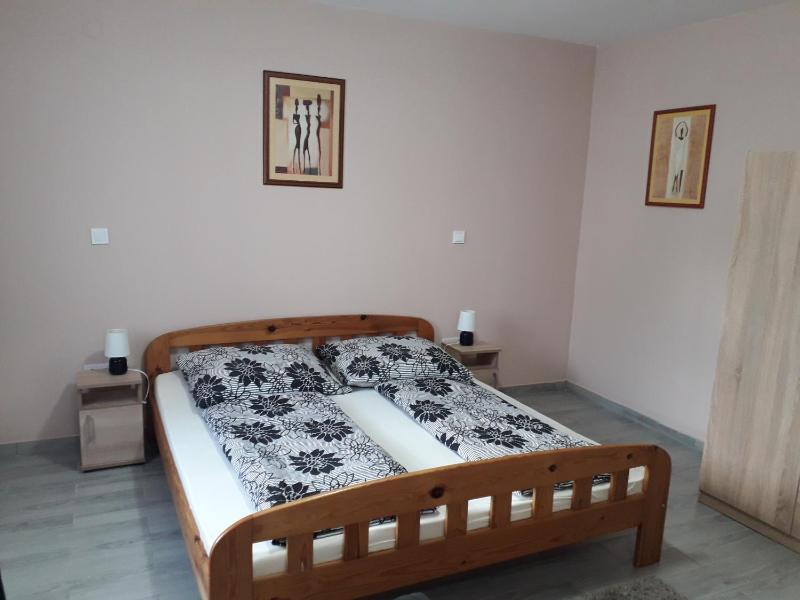 Studio Apartment image 3