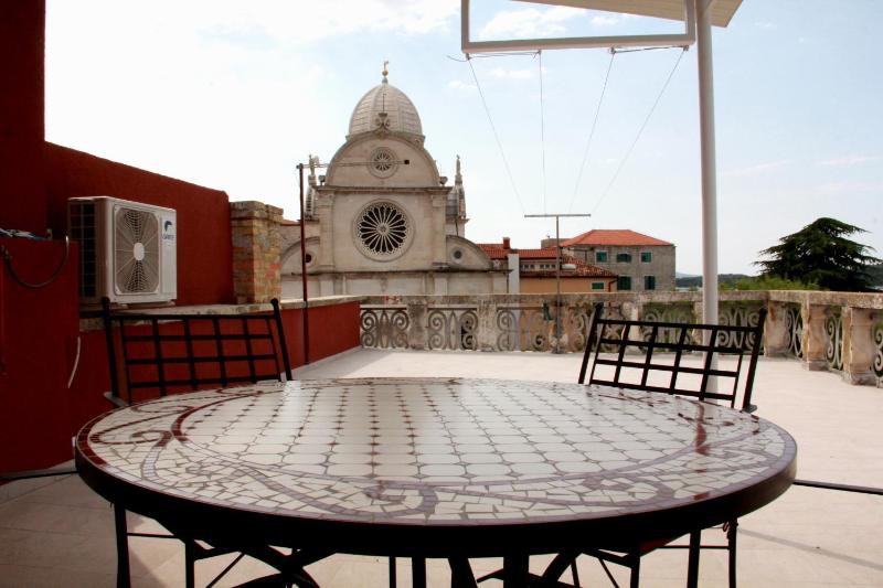 Apartman Cathedral - image 38