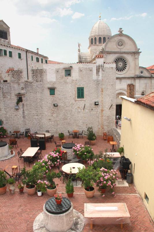 Apartman Cathedral - image 14