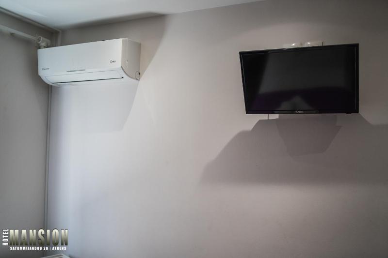 Mansion Hotel - image 2