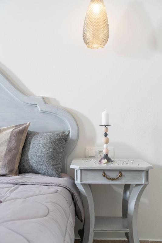 Tholos Suite with Outdoor Hot Tub image 4