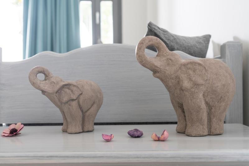 Tholos Suite with Outdoor Hot Tub image 3