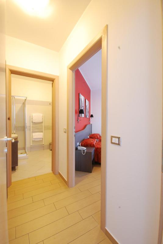 One-Bedroom Apartment (4 Adults) image 3