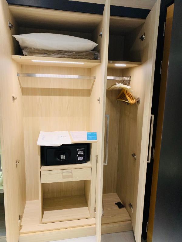 Standard Double or Twin Room image 4