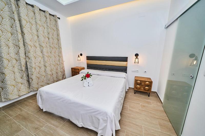 Double or Twin Room with Pool View image 4