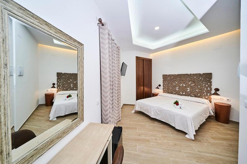 Standard Double or Twin Room image 2