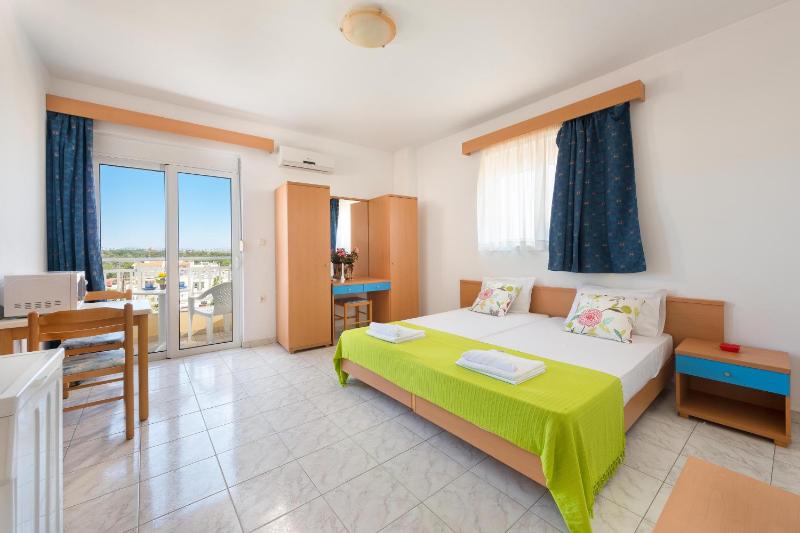 Yiannis Apartments - image 1