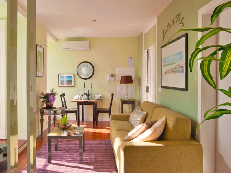 One-Bedroom Apartment image 1