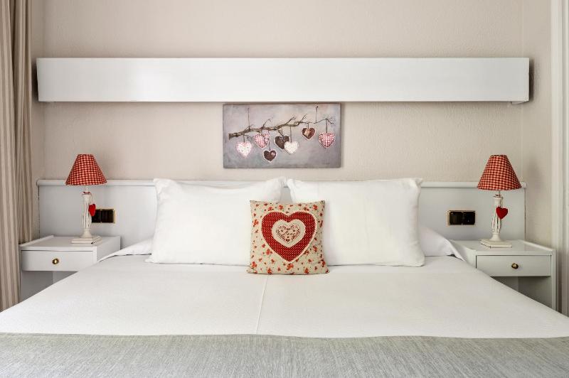 Double or Twin Room with Balcony image 1
