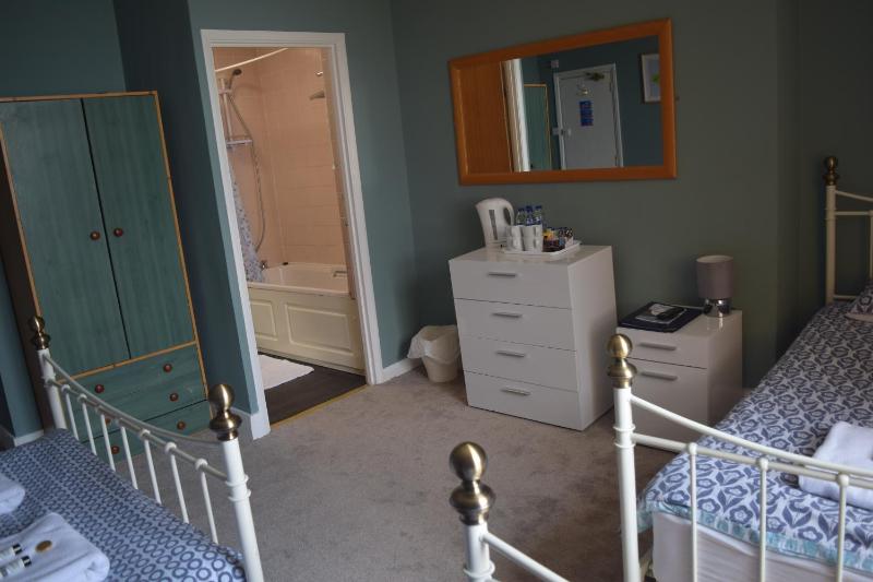 Standard Family Room image 4