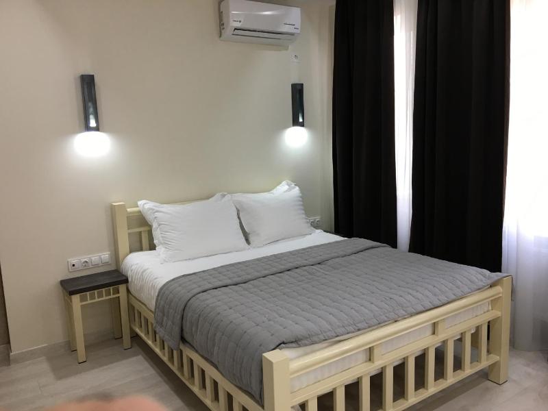 Standard Double Room image 4