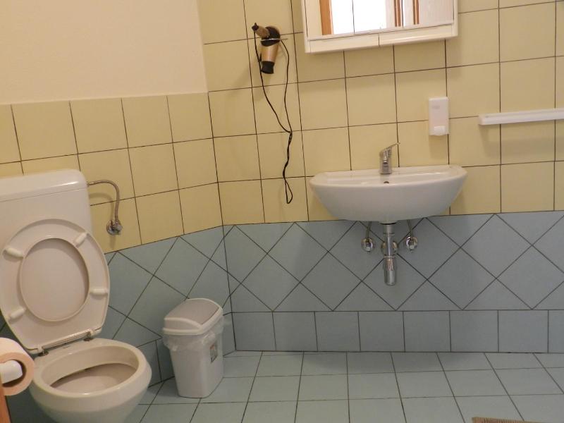 Standard Twin Room with Mountain View image 2