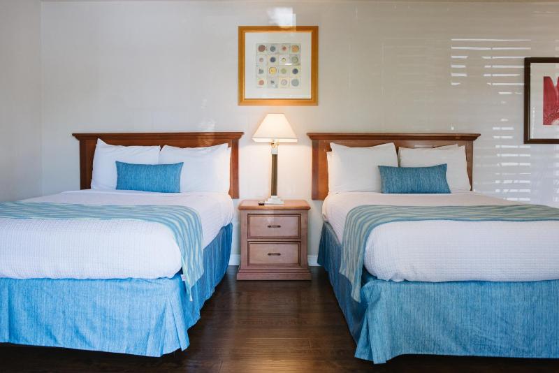 Standard Room with Two Double Beds image 1