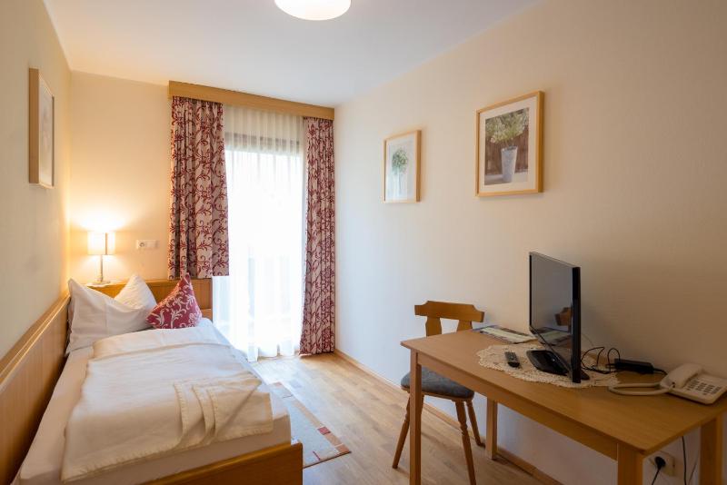 Single Room with Balcony image 1