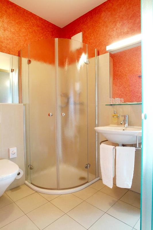 Comfort Double Room with Street View image 2