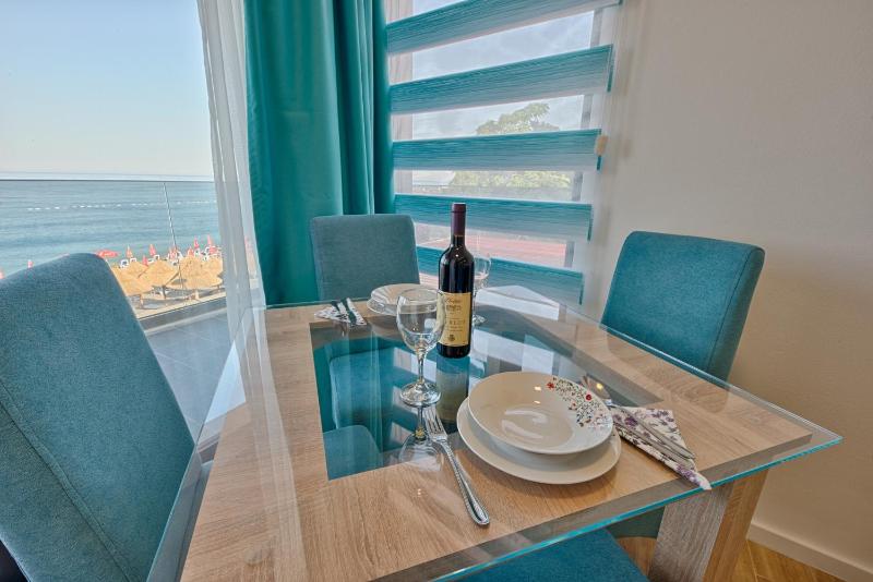 One-Bedroom Apartment image 1