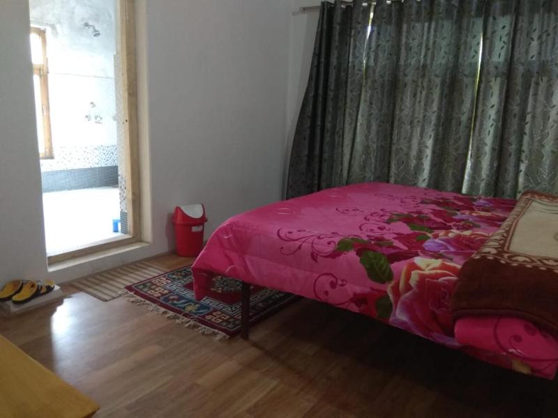 Chosdup Guest House - image 5